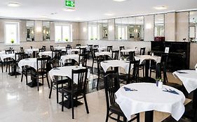 Hotel Donaustadt Kagran - At Metro U1